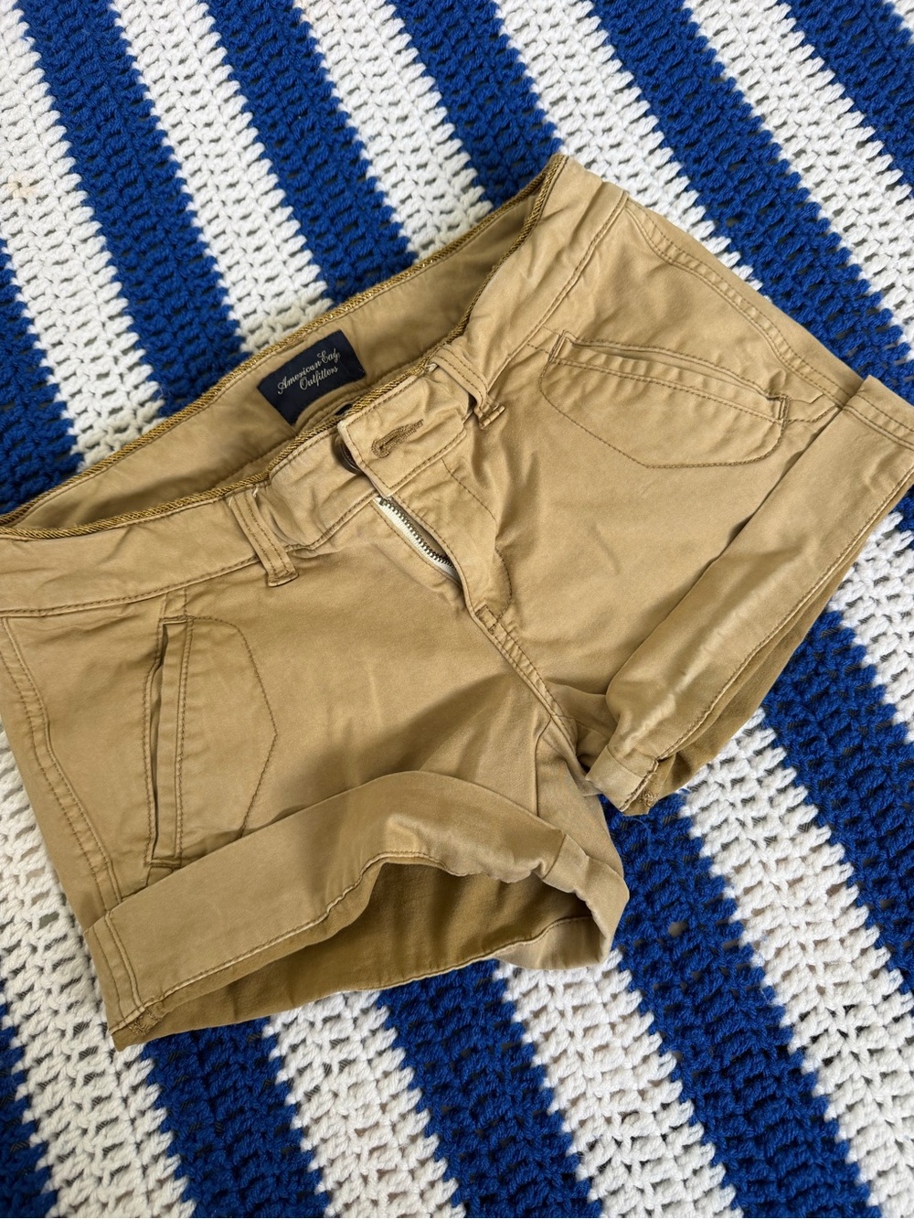 American Eagle Outfitters Women's Tan Rolled-Hem Shorts